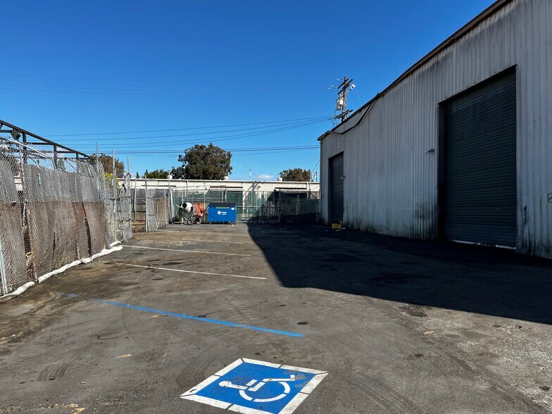 7671 Liberty Dr, Huntington Beach, CA 92647 Industrial For Lease