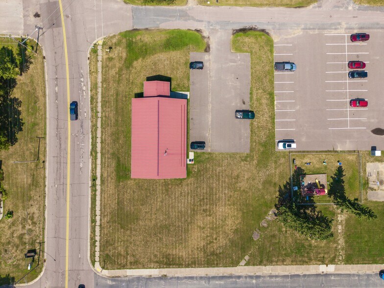 More Photos Of 708 W Washington St, Augusta Medical For Sale