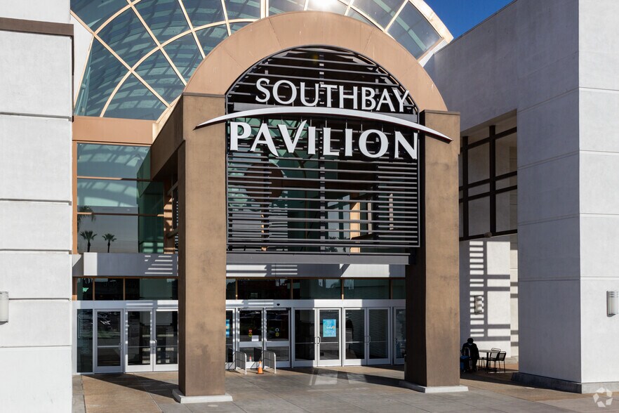 More Photos Of 20700 Avalon Blvd, Carson Unknown For Lease