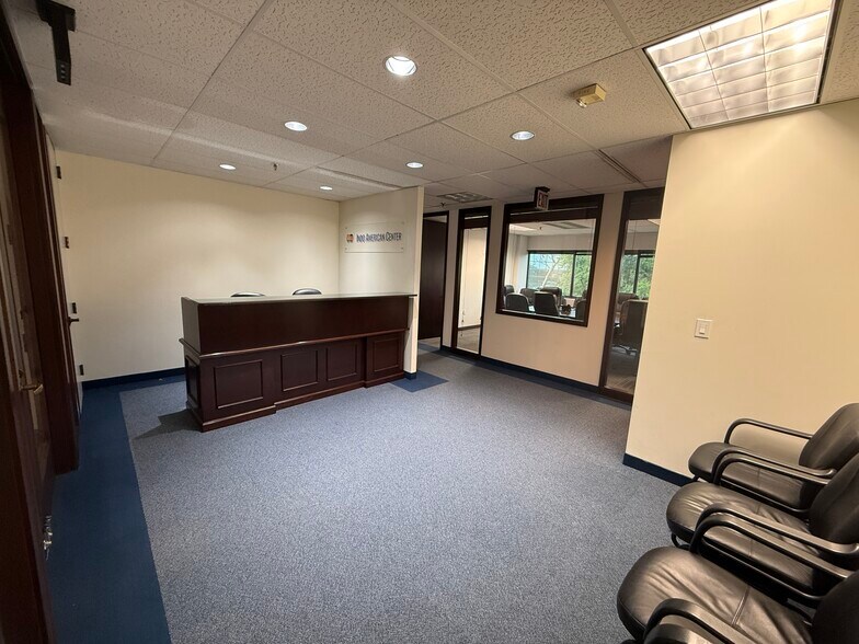 More Photos Of 8230 Boone Blvd, Vienna Office For Sale