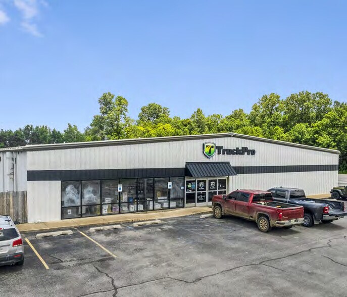 More Photos Of 3762 Highway 82 W, Leland Freestanding For Sale