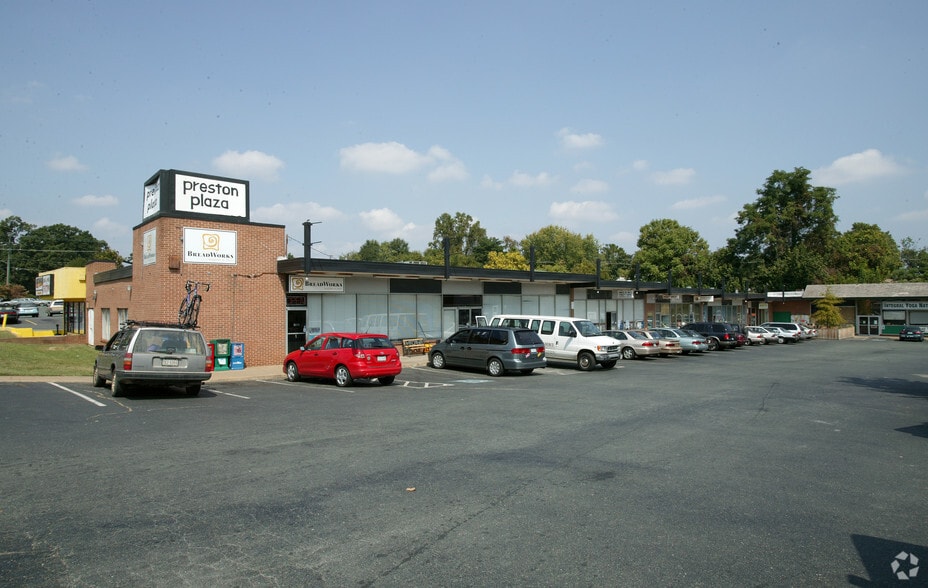 Primary Photo Of 917-923 Preston Ave, Charlottesville General Retail For Lease