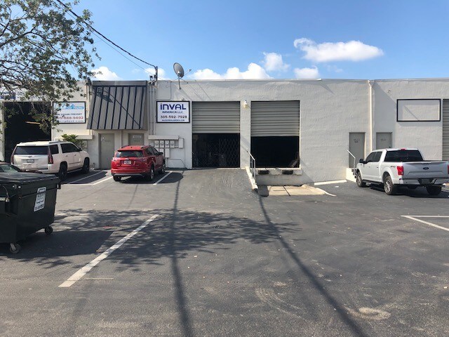 More Photos Of 5501-5595 NW 72nd Ave, Miami Warehouse For Lease