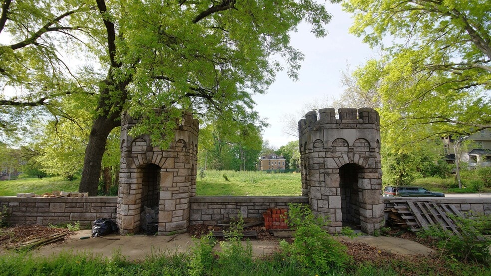 More Photos Of 5315-5325 Cabanne Ave, Saint Louis Apartments For Sale