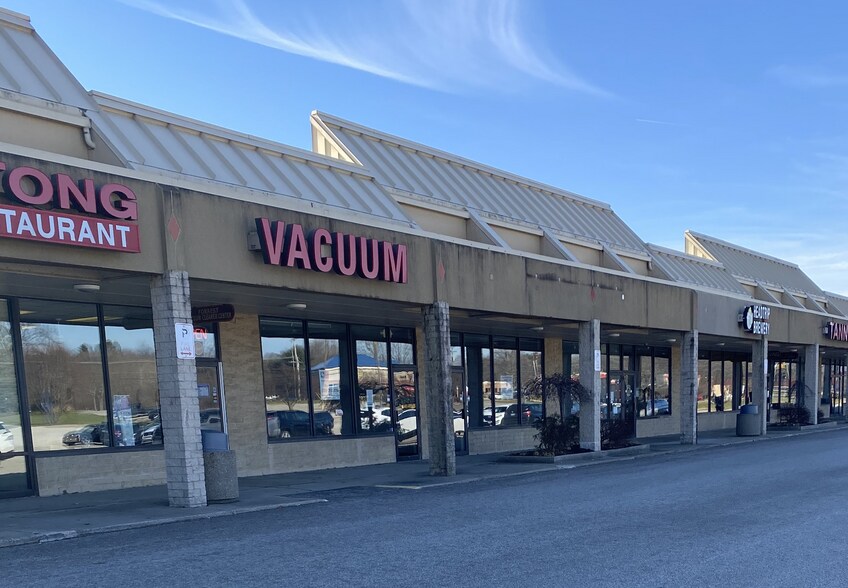 More Photos Of 1604-1662 Norton Rd, Stow Freestanding For Lease