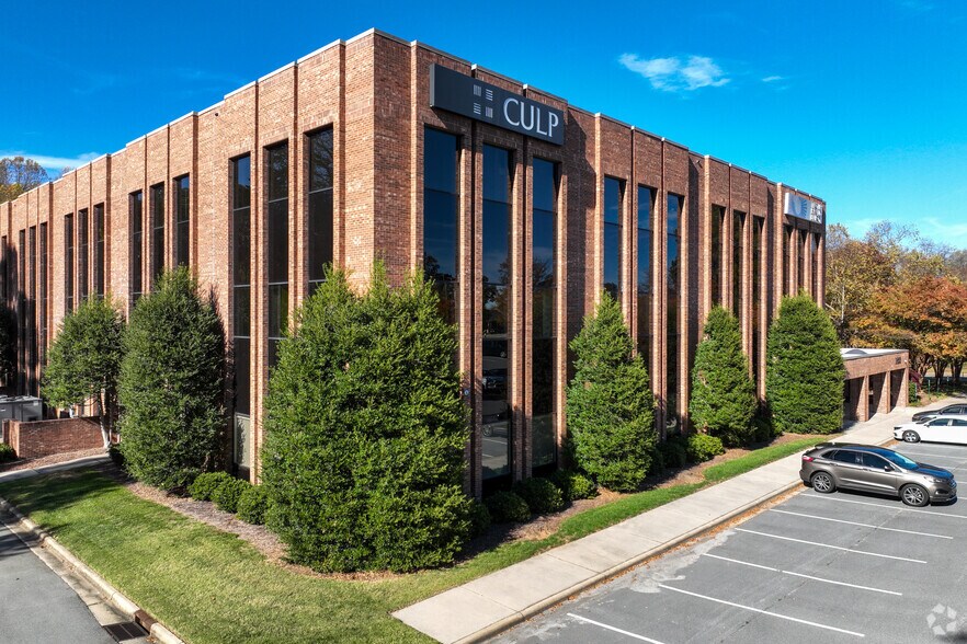 More Photos Of 1823 Eastchester Dr, High Point Office For Lease