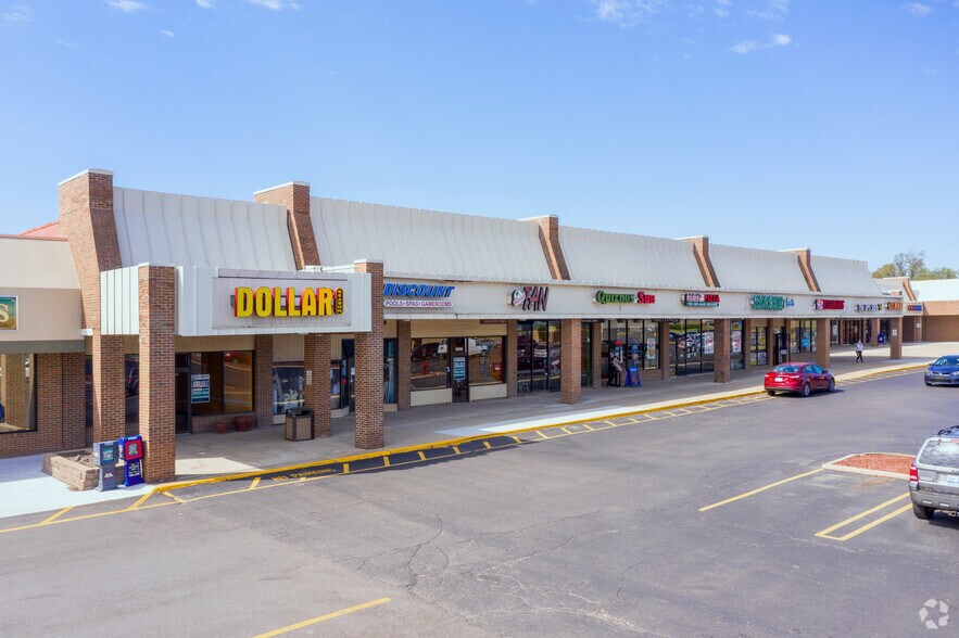 More Photos Of 37601-37755 5 Mile Rd, Livonia Unknown For Lease