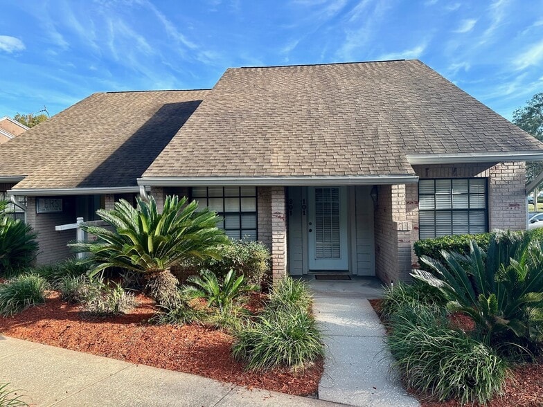 Primary Photo Of 1523 Dale Mabry Hwy, Lutz Office For Lease