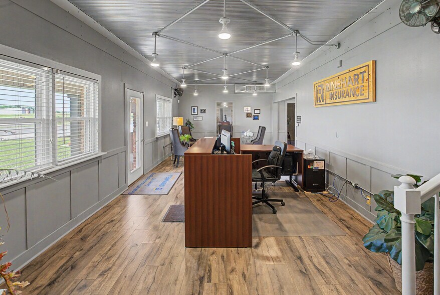 More Photos Of 2102 N Outer Dr, Dexter Office For Sale