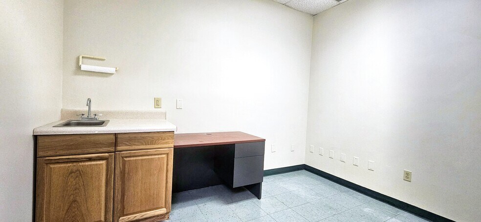 More Photos Of 1706 E Semoran Blvd, Apopka Medical For Sale