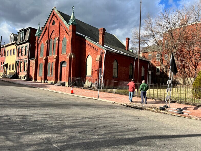 More Photos Of 2035-2037 Forbes Ave, Pittsburgh Religious Facility For Sale