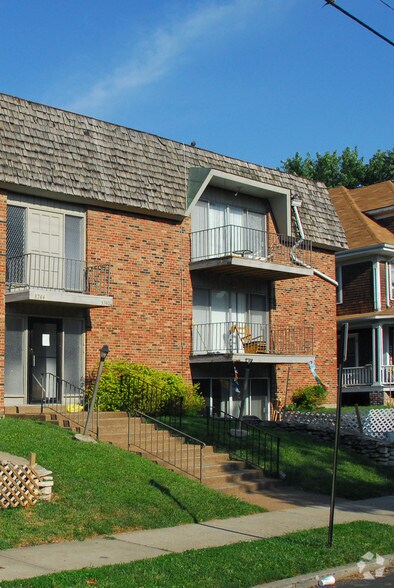 More Photos Of 3740 Wyandotte St, Kansas City Apartments For Sale