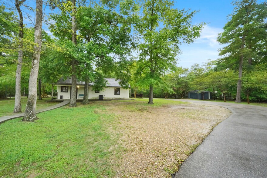 More Photos Of 25566 Bradbury Dr, Hockley Winery Vineyard For Sale