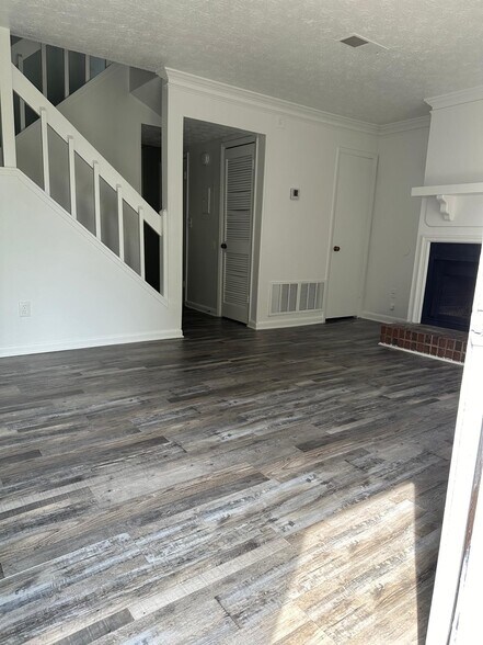 More Photos Of 3282 Highpoint Ct, Snellville Apartments For Sale