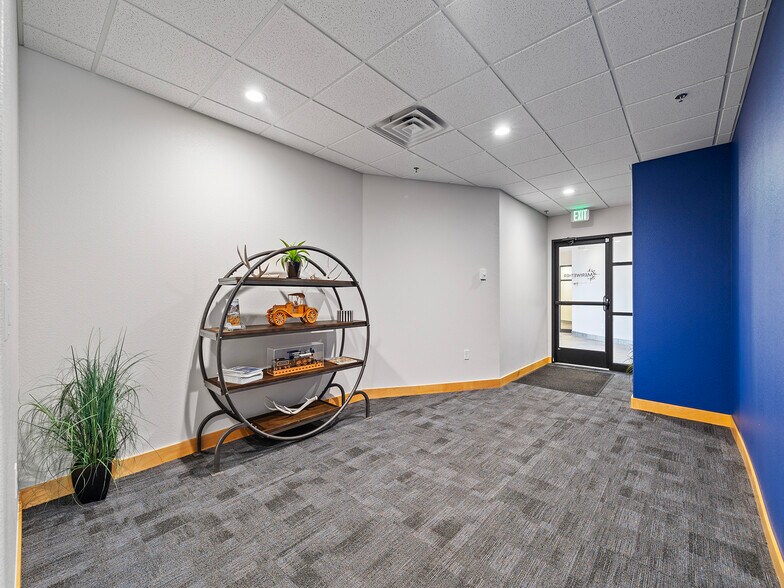 More Photos Of 2002 Caribou Dr, Fort Collins Office For Sale