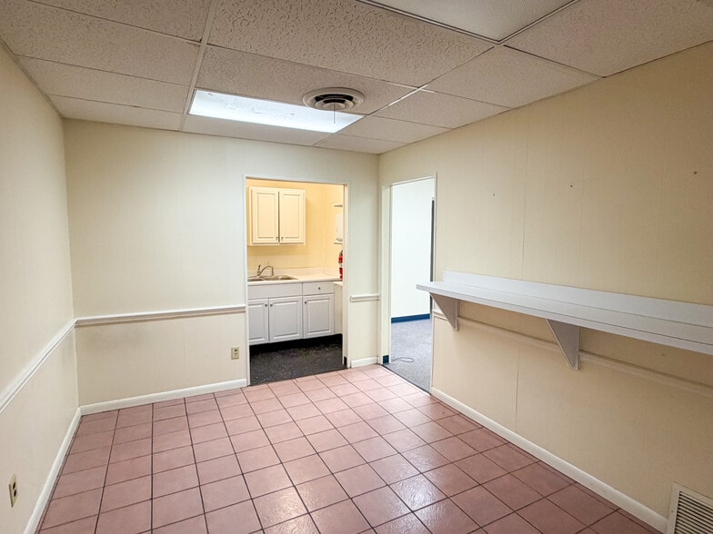More Photos Of 3850 South Fwy, Fort Worth Flex For Sale
