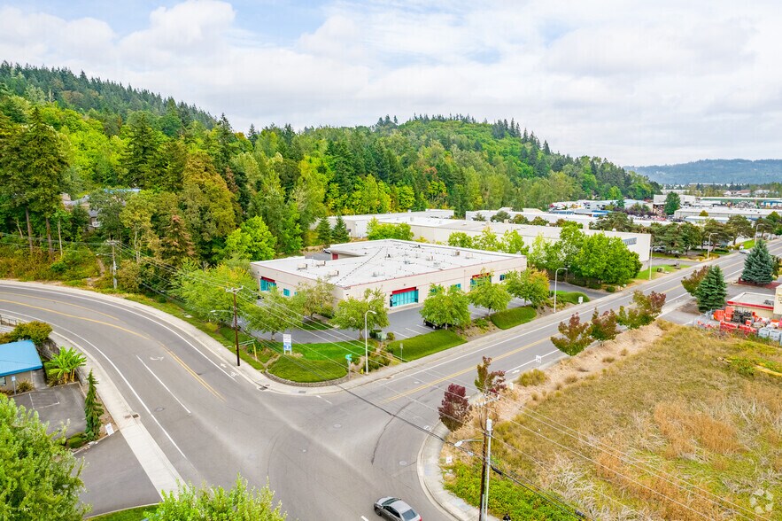 More Photos Of 14200 SE 98th Ct, Clackamas Light Manufacturing For Lease