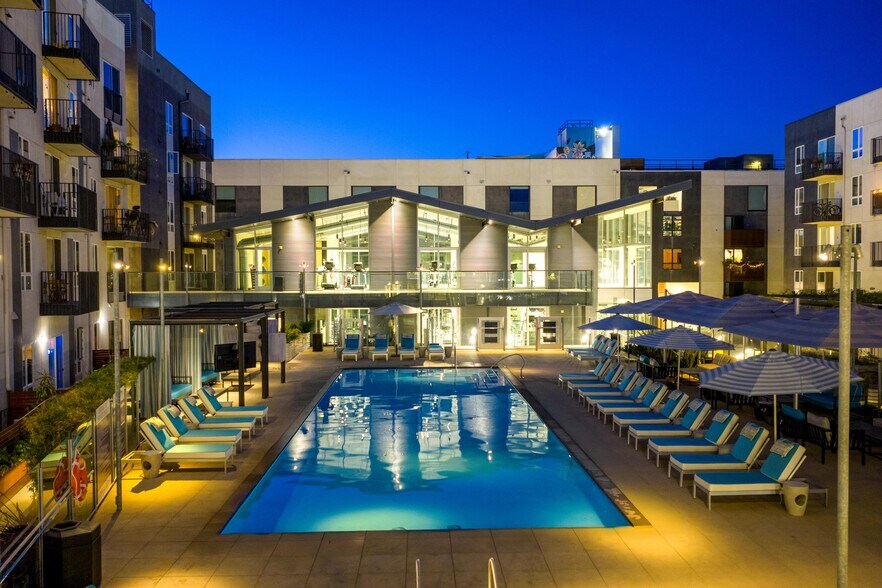More Photos Of 899 Traction Ave, Los Angeles Apartments For Lease