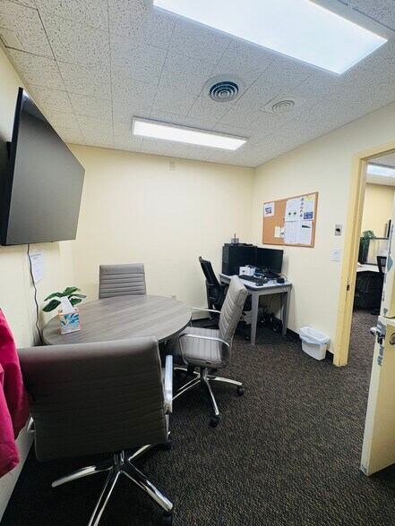 More Photos Of 304 Hoffman St, Elmira Office For Sale