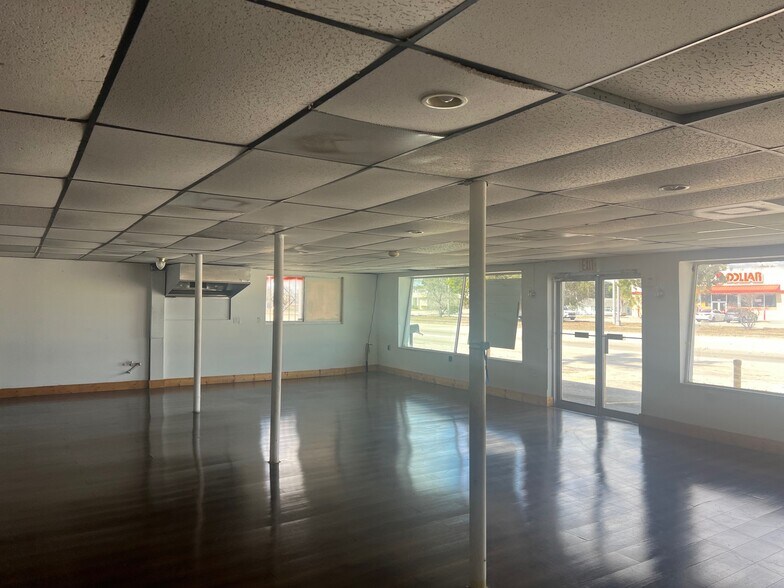 More Photos Of 428 US Highway 27, Moore Haven General Retail For Lease