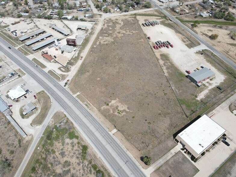 More Photos Of 8276 N SH 16, Poteet Distribution For Sale