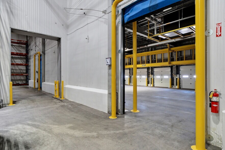 More Photos Of 3737 N Broadway, Saint Louis Refrigeration Cold Storage For Lease