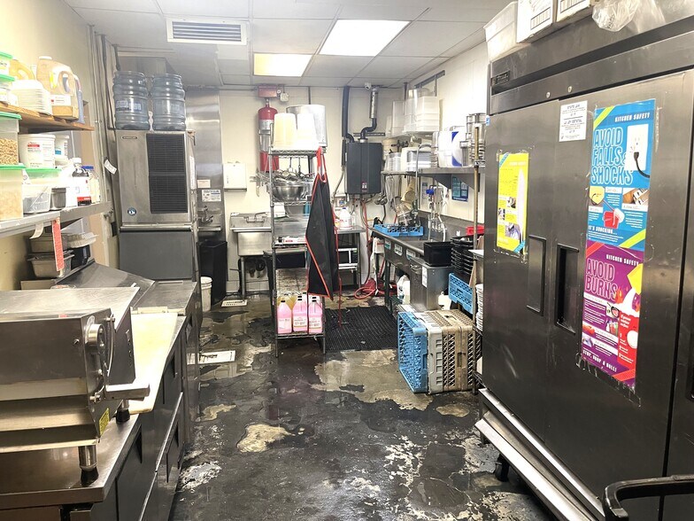 More Photos Of 3550-3578 Long Beach Blvd, Long Beach Restaurant For Lease