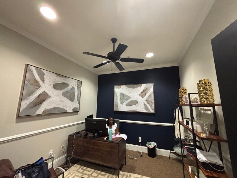 More Photos Of 3985 Arkwright Rd, Macon-Bibb Office For Sale