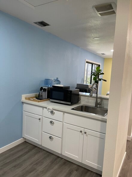 More Photos Of 280 N Jackson Ave, San Jose Medical For Lease