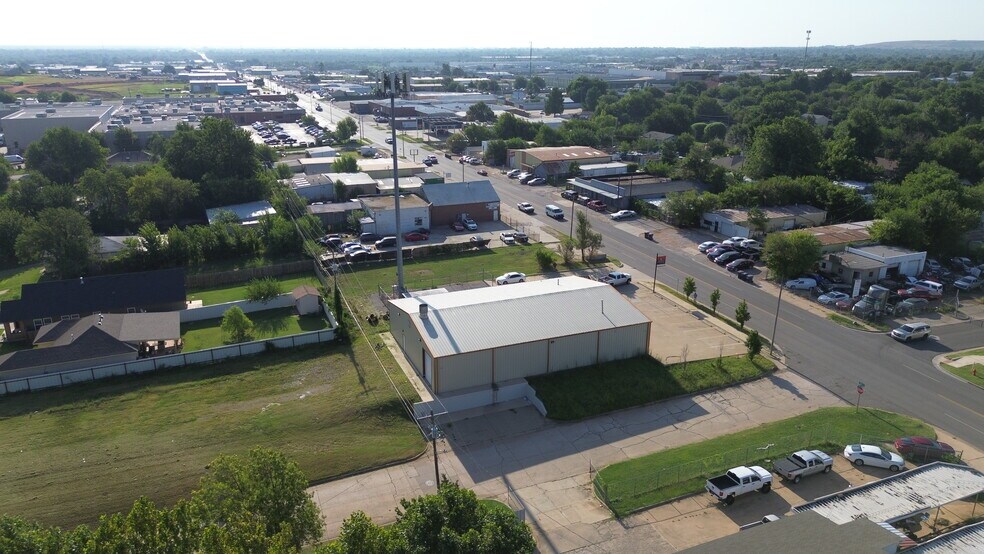 More Photos Of 701 SE 29th St, Oklahoma City Warehouse For Sale