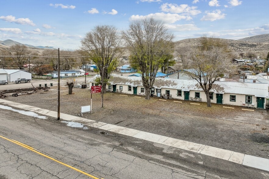 More Photos Of 110 Washington St, Huntington Hospitality For Sale