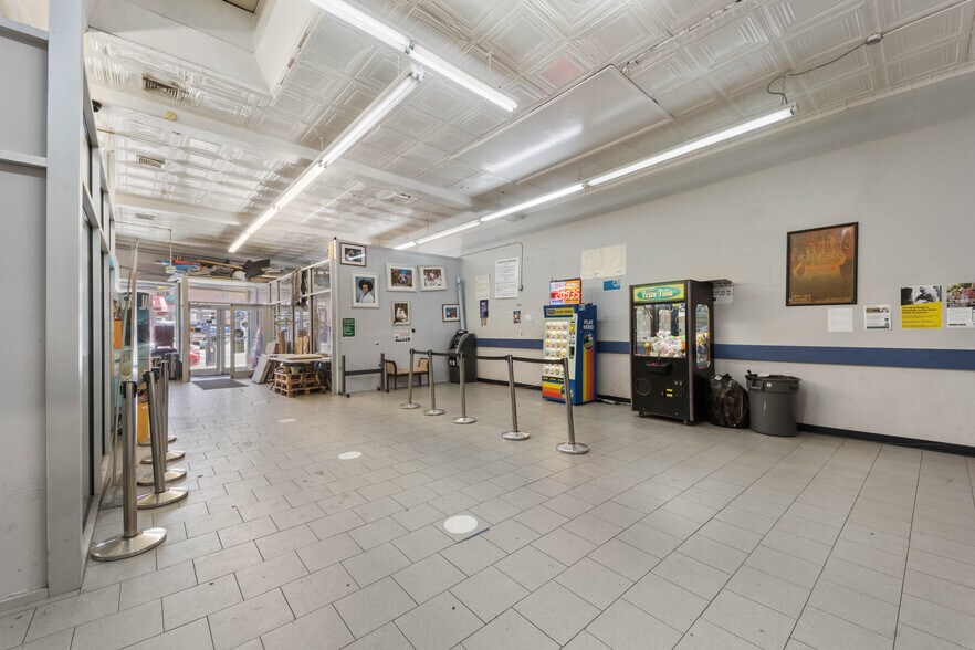 More Photos Of 4729 White Plains Rd, Bronx Storefront For Lease