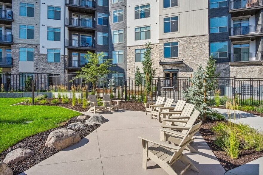 More Photos Of 168 E Midvillage Rd, Sandy Apartments For Lease