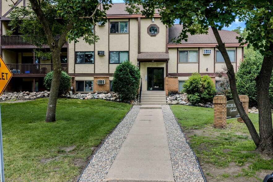 More Photos Of 835 Driftwood Dr, Saint Cloud Apartments For Sale