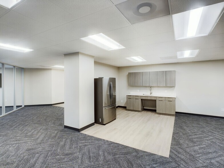 More Photos Of 7929 Brookriver Dr, Dallas Office For Lease