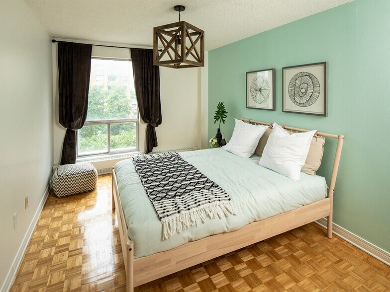 More Photos Of 230-240 Brittany Dr, Ottawa Apartments For Lease