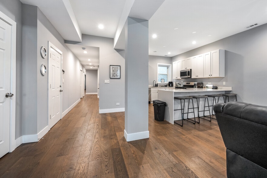 More Photos Of 4924 S Martin Luther King Dr, Chicago Apartments For Sale