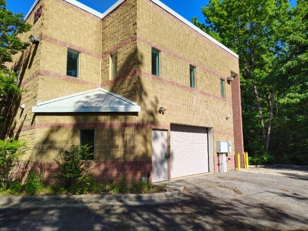 More Photos Of 250 Dominion Dr, Morrisville Office For Sale