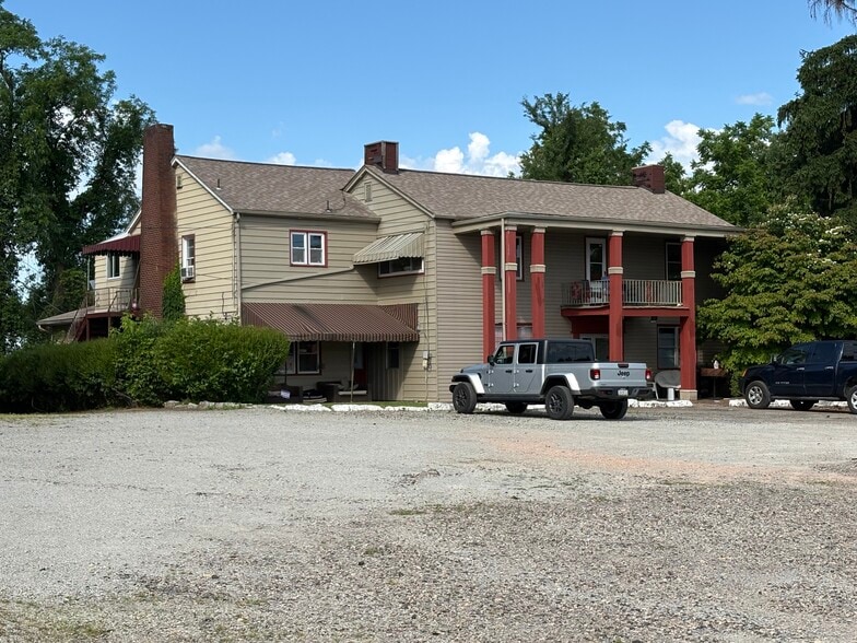 More Photos Of 58 Old Lincoln hwy, Irwin Self Storage For Sale