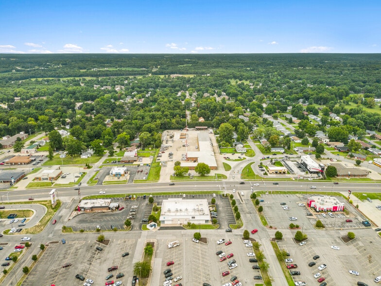 More Photos Of 3909 Broadway St, Mount Vernon Freestanding For Sale