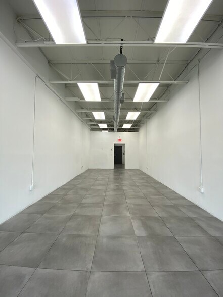 More Photos Of 7304 SW 57th Ave, South Miami General Retail For Lease