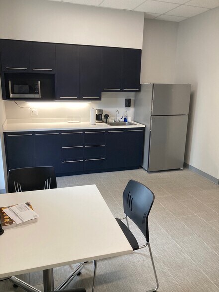 More Photos Of 6637 Gunn Hwy, Tampa Medical For Lease