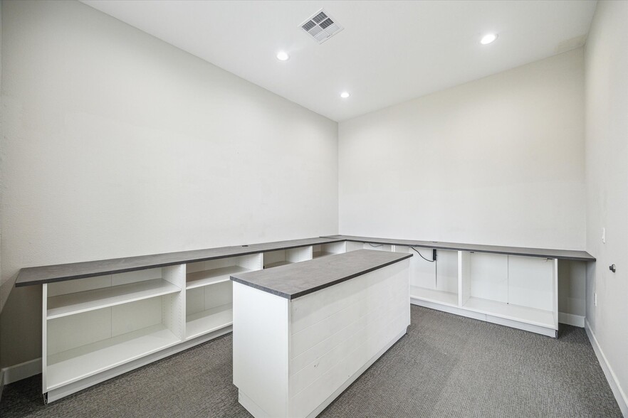 More Photos Of 4220 Cartwright Rd, Missouri City Medical For Lease