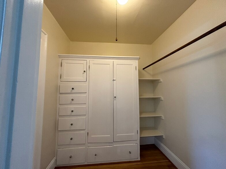 More Photos Of 2051 NW Lovejoy St, Portland Apartments For Sale