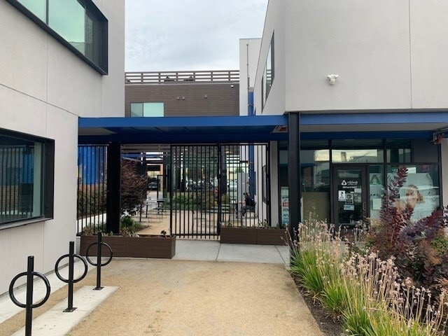 More Photos Of 1926 Park St, Alameda Loft Creative Space For Lease