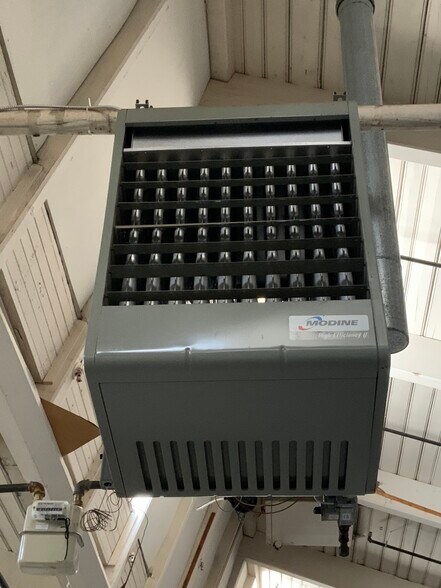 More Photos Of 129 Brookside Ave, West Warwick Manufacturing For Lease