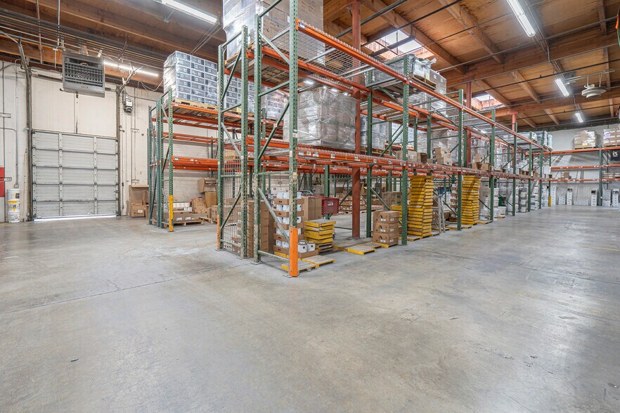 More Photos Of 12812 NE Whitaker Way, Portland Warehouse For Lease