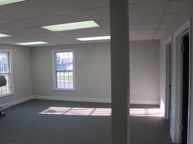 More Photos Of 7300 Hanover Green Dr, Mechanicsville Office For Lease