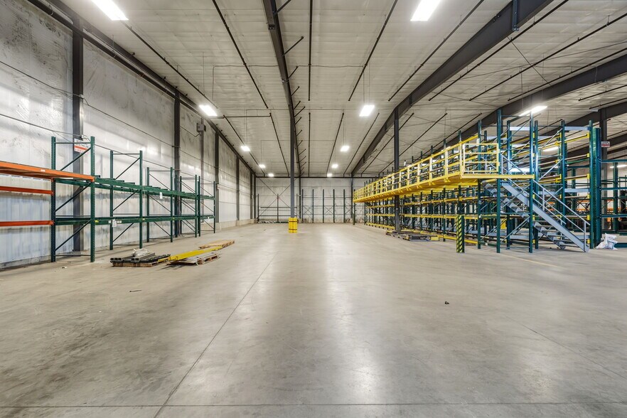 More Photos Of 3370 Drennan Industrial Loop S, Colorado Springs Flex For Lease