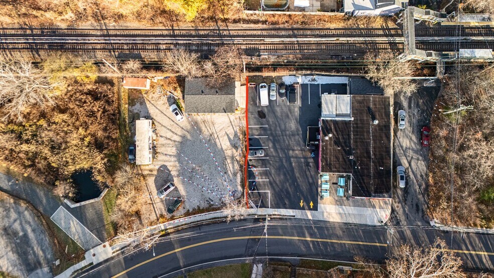 More Photos Of 6833 Amboy Rd, Staten Island Storefront For Sale